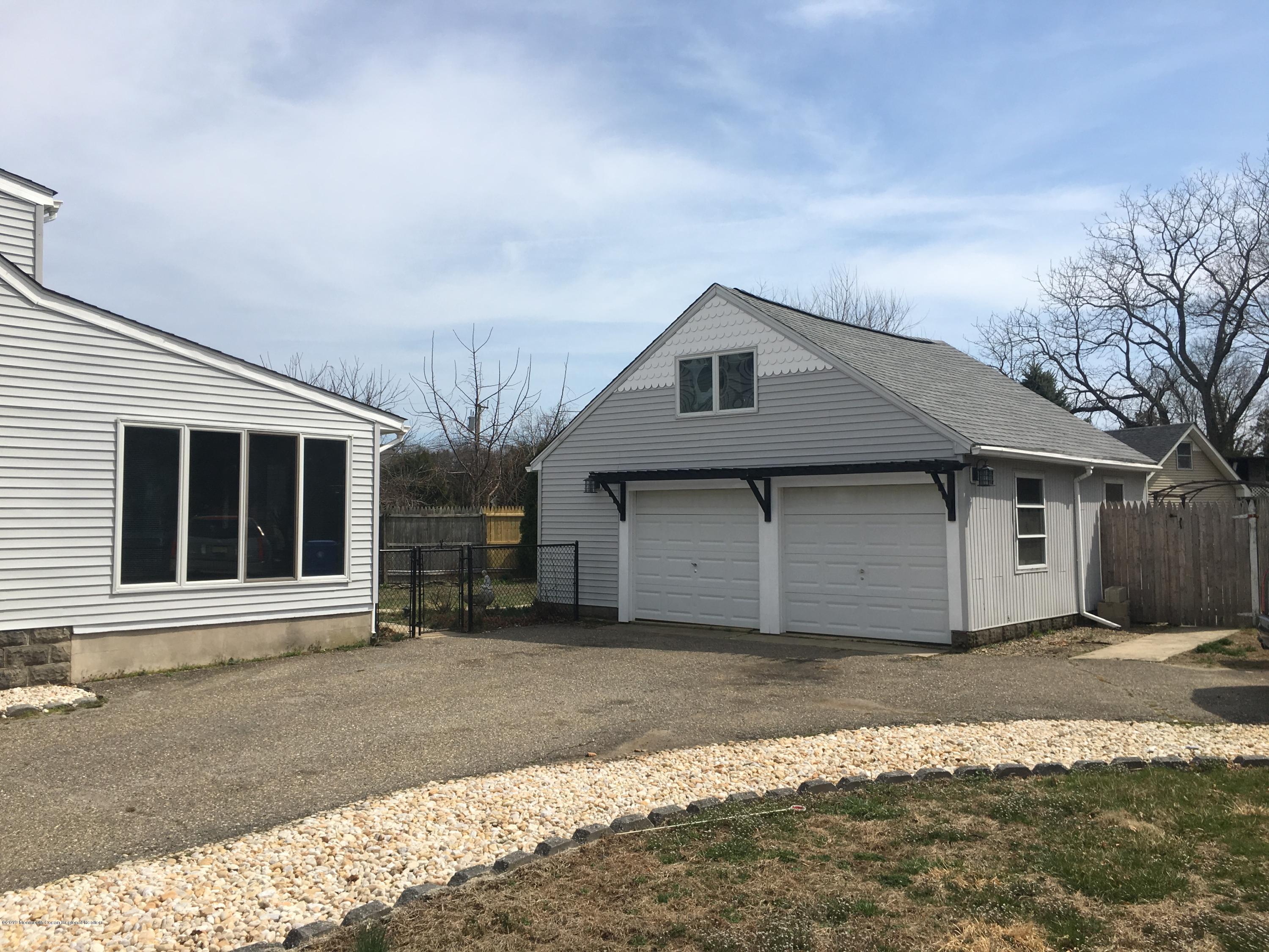 97 Cedar Grove Road Toms River, NJ 08753 - Photo 2 of 31 F1BAEA85-A7A7-4CF9-AE9B-AE1D710B1193