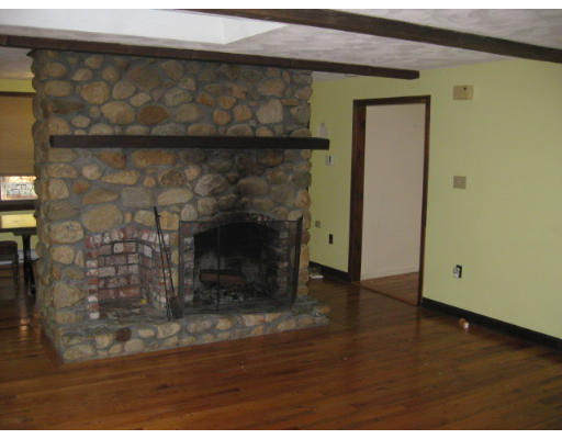 104 Concord Road Chelmsford, MA 01824 - Photo 5 of 9