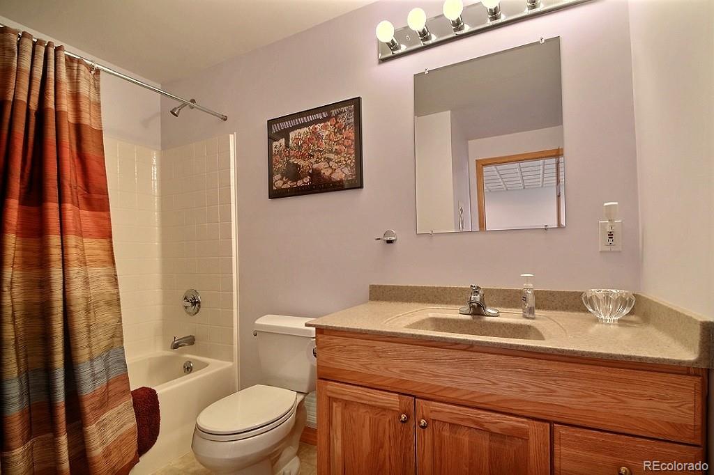 1055 Raptor Point Golden, CO 80403 - Photo 12 of 25 Gallery Image 12