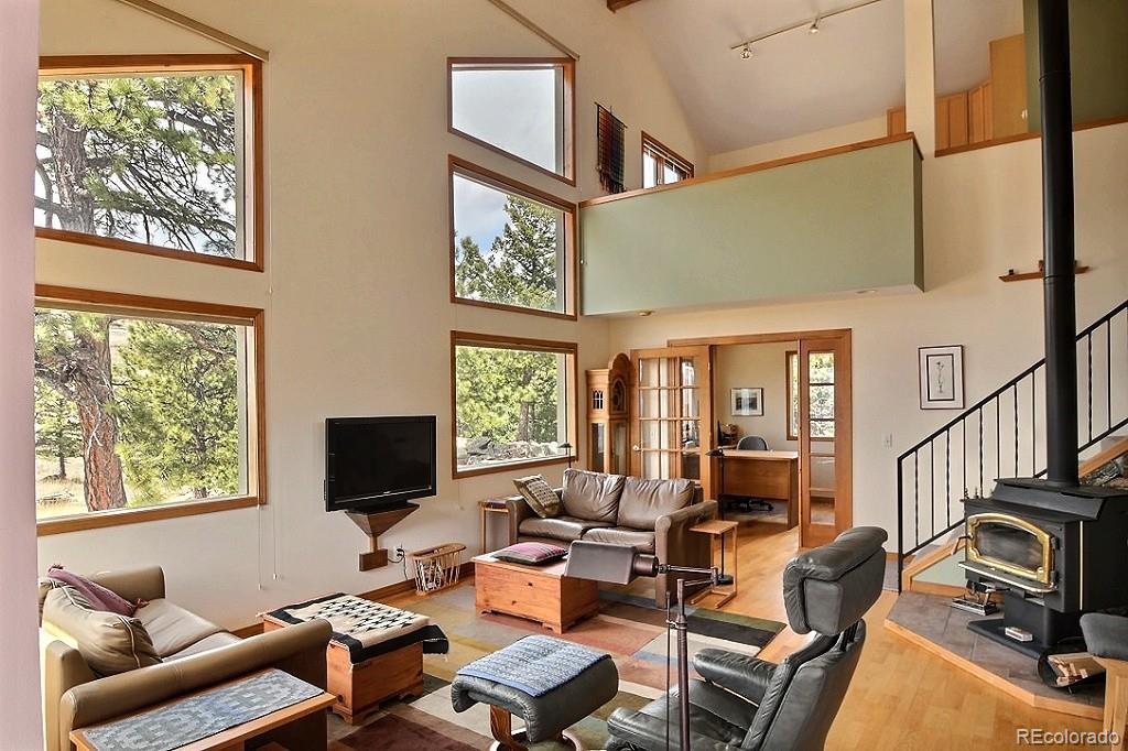 1055 Raptor Point Golden, CO 80403 - Photo 6 of 25 Gallery Image 6