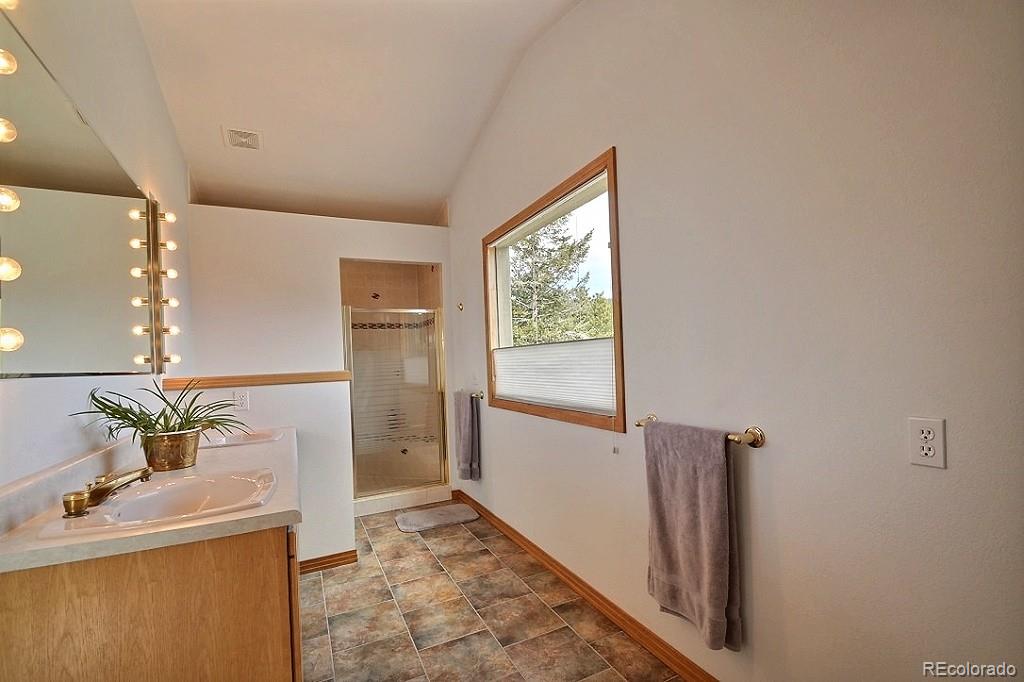 1055 Raptor Point Golden, CO 80403 - Photo 10 of 25 Gallery Image 10