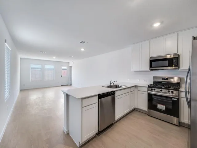 $1,895 | 2045 Belgium Drive, Plano, TX 75025