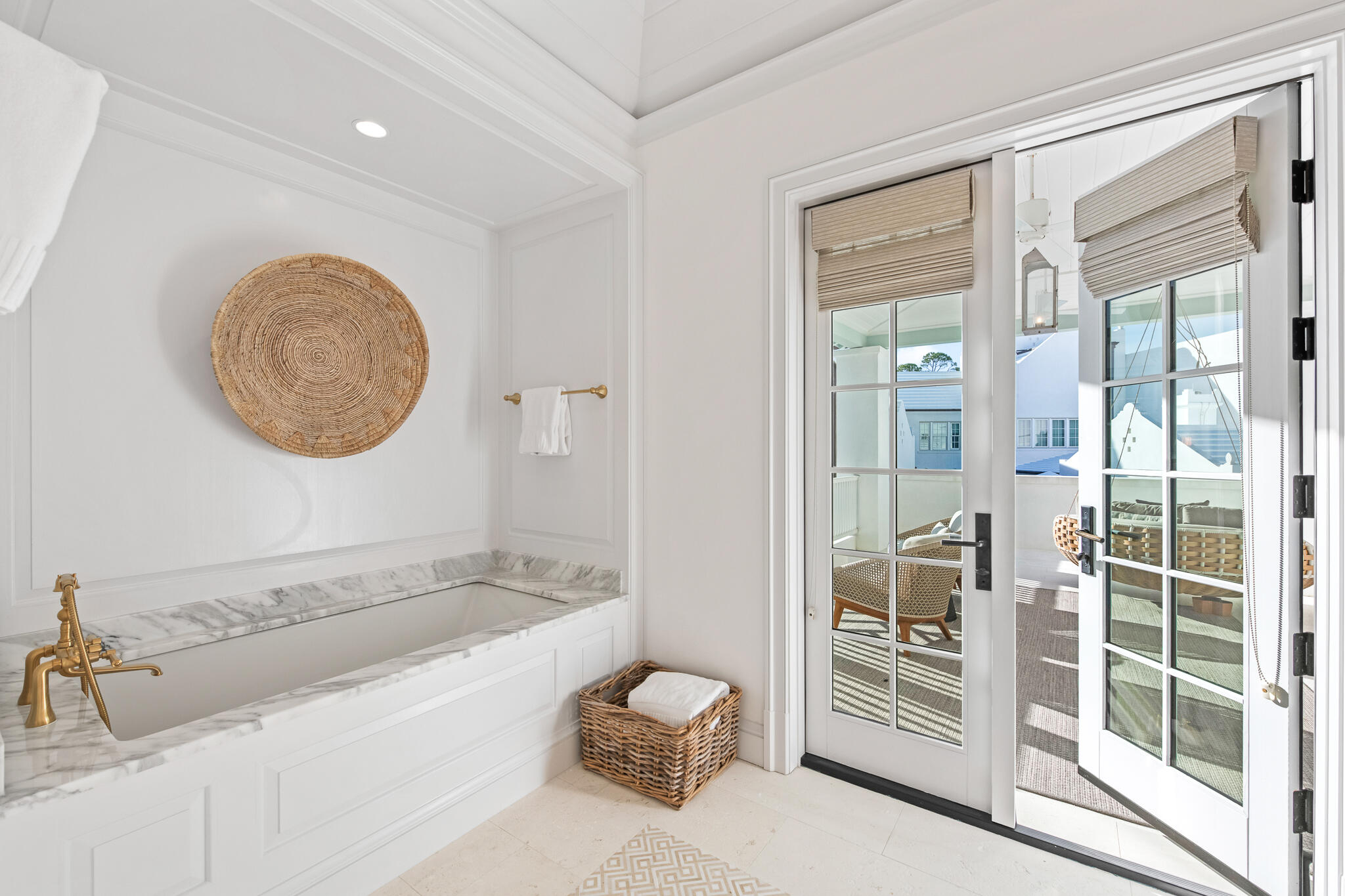 16 Smugglers Alley Inlet Beach, Unit BB6 Inlet Beach, FL 32461 - Photo 32 of 57 a bathroom with a tub and a window