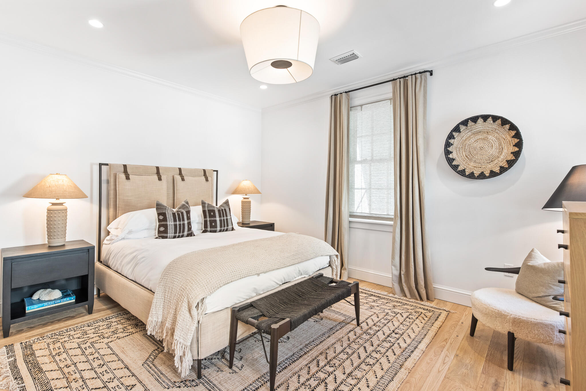 16 Smugglers Alley Inlet Beach, Unit BB6 Inlet Beach, FL 32461 - Photo 43 of 57 a bedroom with a bed and a window