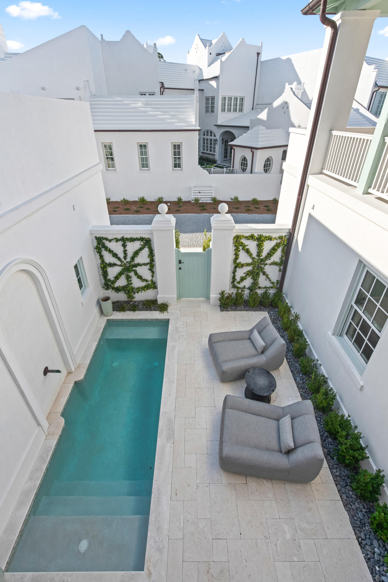 16 Smugglers Alley Inlet Beach, Unit BB6 Inlet Beach, FL 32461 - Photo 46 of 57 a view of a kitchen with seating area