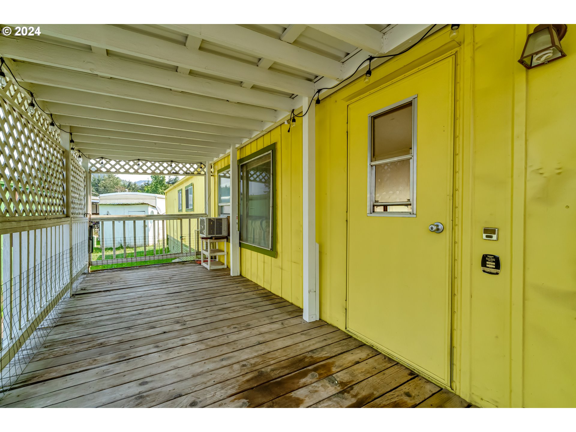 3900 Coburg Road, Unit 16 Eugene, OR 97408 - Photo 3 of 20 Covered Porch