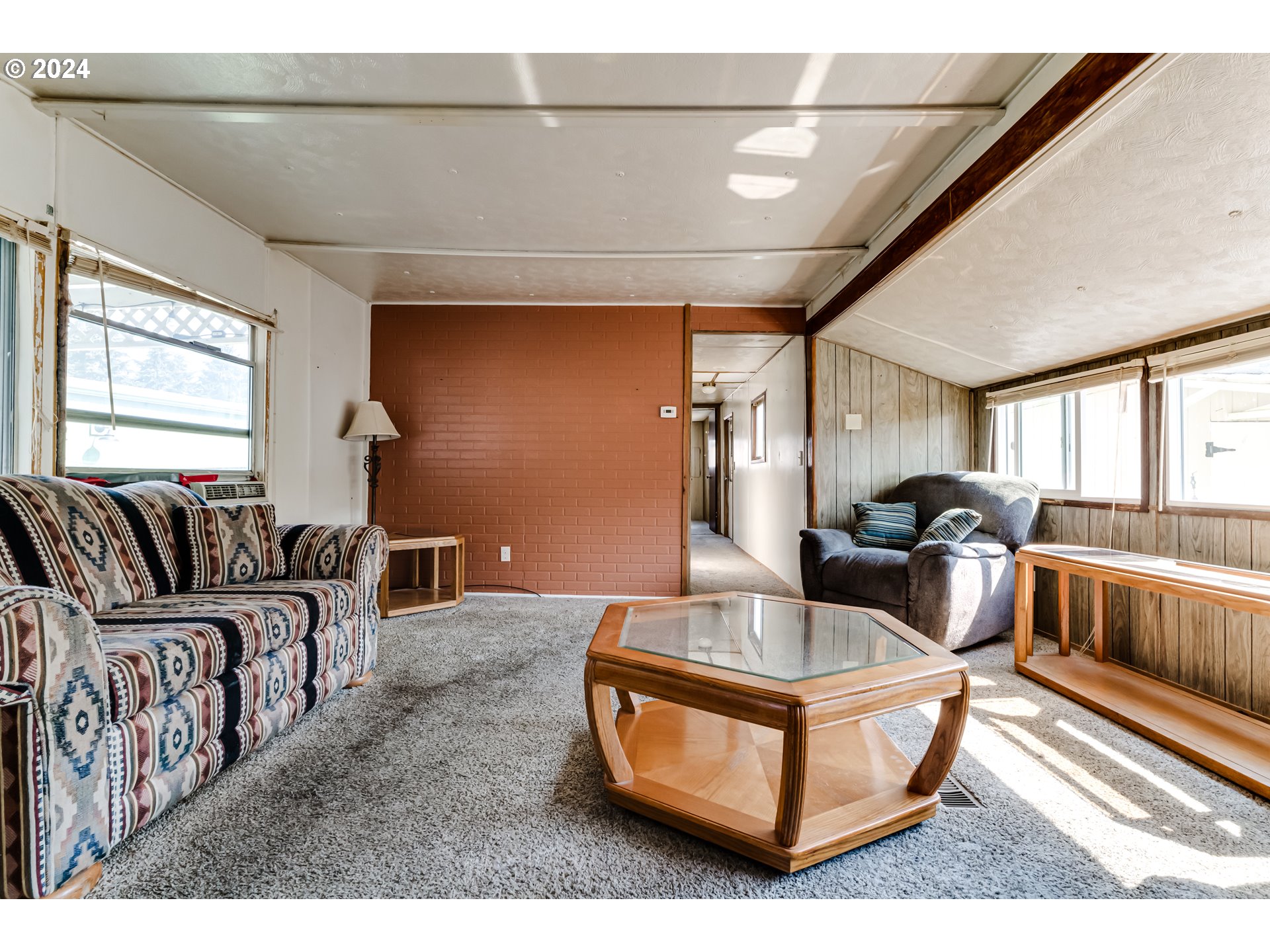3900 Coburg Road, Unit 16 Eugene, OR 97408 - Photo 6 of 20 Living Room