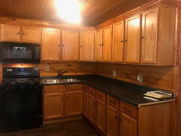 $1,800 | 4318 Golf Lane, Waterford, WI 53185