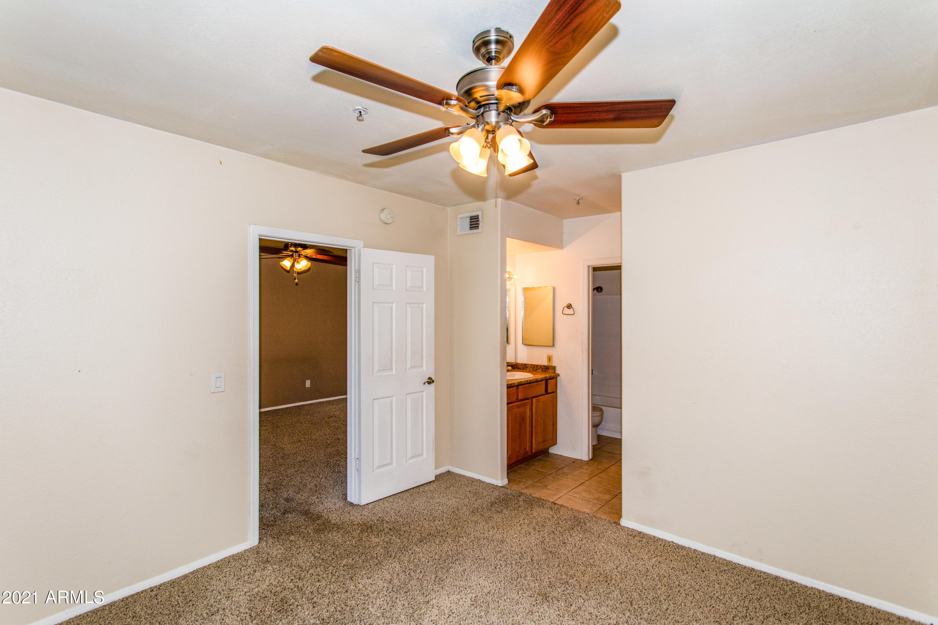 1825 West Ray Road, Unit 2090 Chandler, AZ 85224 - Photo 11 of 24 11 Master Bedroom