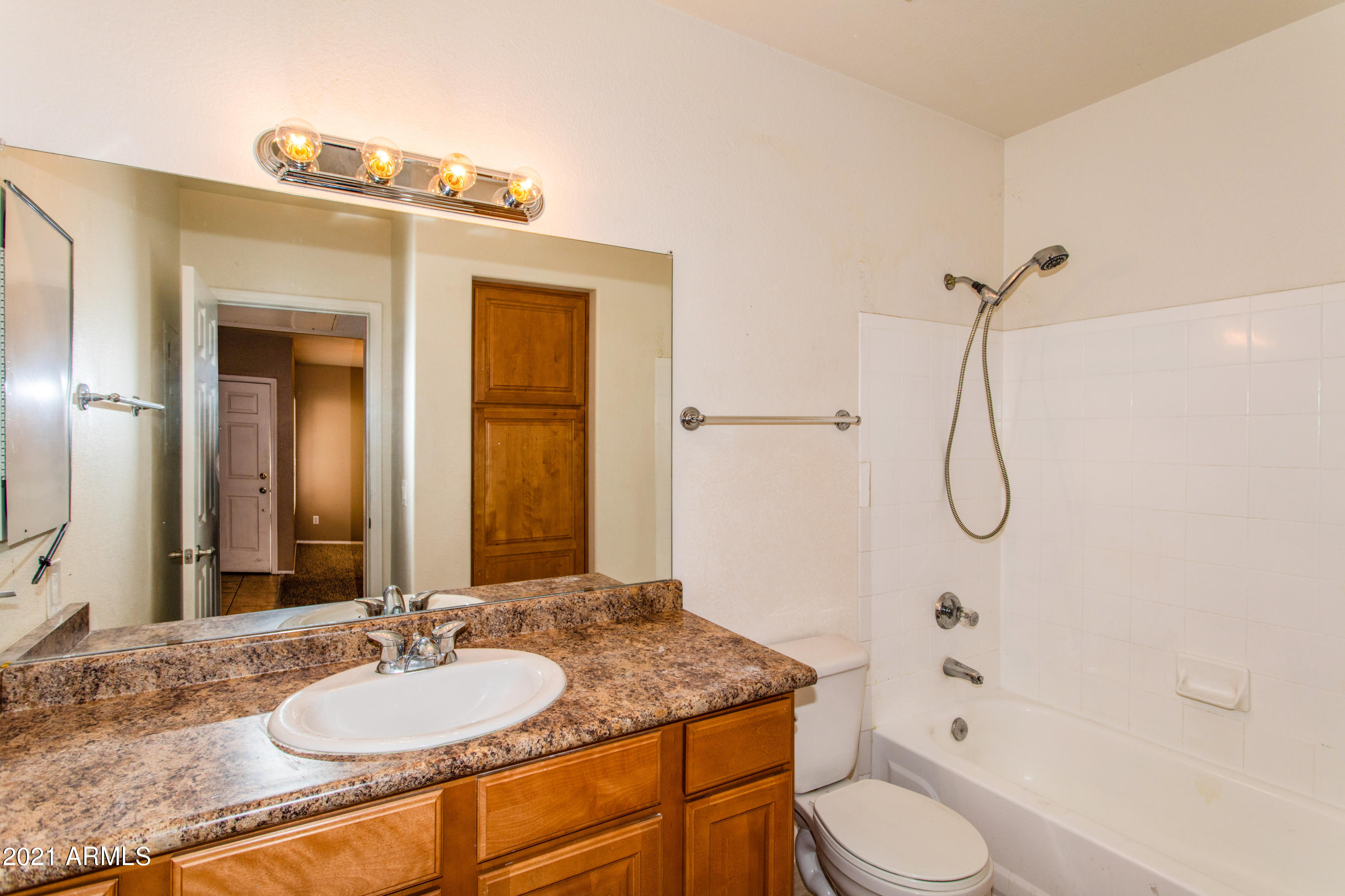 1825 West Ray Road, Unit 2090 Chandler, AZ 85224 - Photo 15 of 24 15 Bathroom 2
