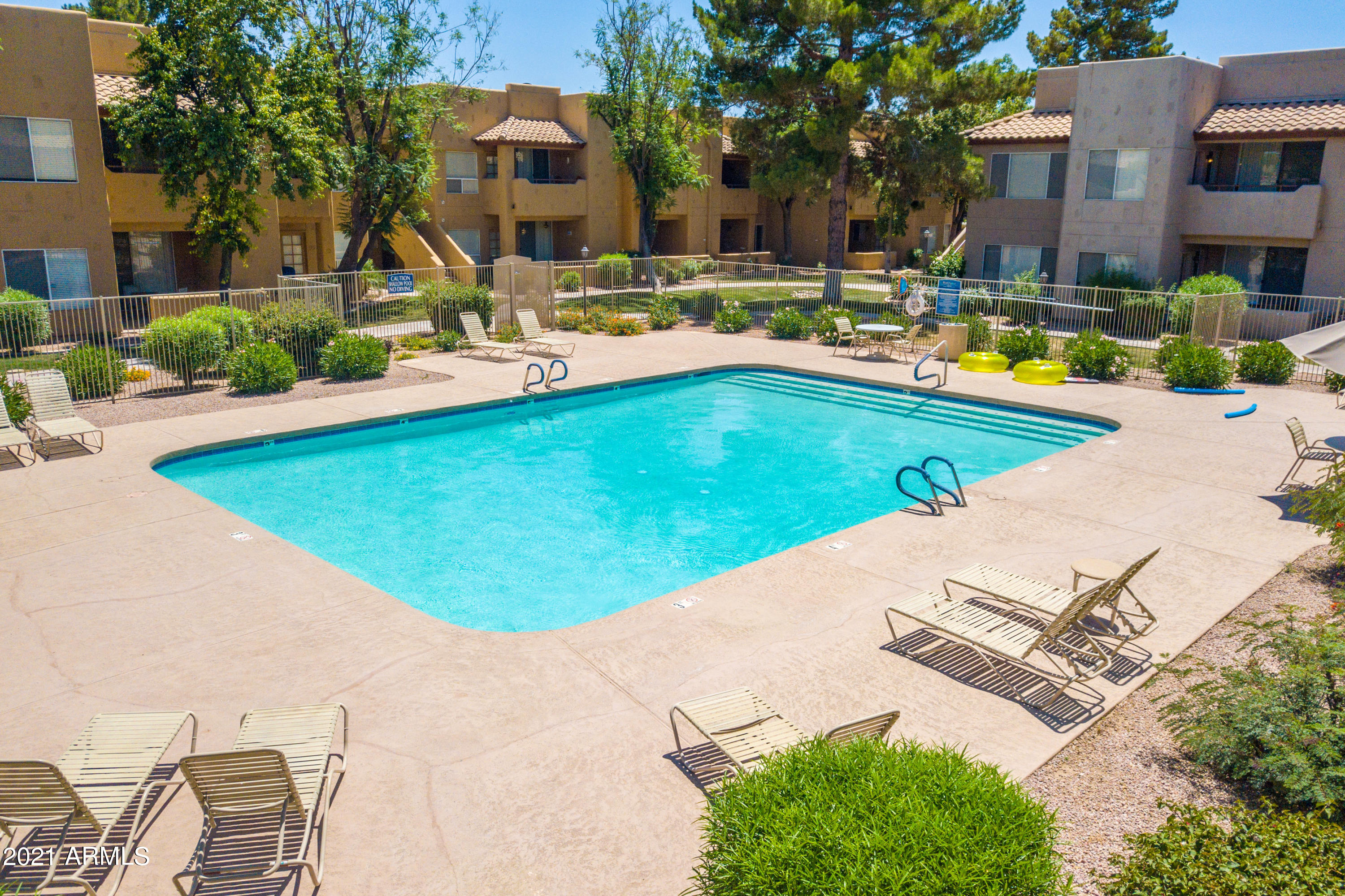 1825 West Ray Road, Unit 2090 Chandler, AZ 85224 - Photo 16 of 24 16 Community Pool