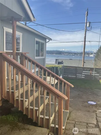 $614,900 | 329 Perry Avenue North, Port Orchard, WA 98366
