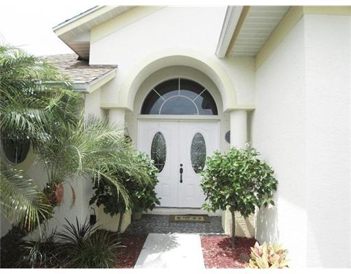 508 Southwest Dairy Road Port St. Lucie, FL 34953 - Photo 1 of 25 Primary Photo