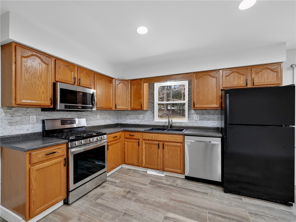 441 Chambers Road Catlin, NY 14845 - Photo 5 of 50