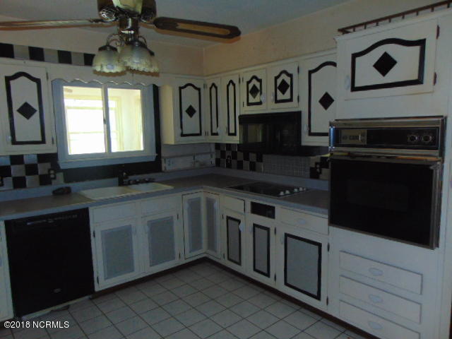6767 Funston Road Southeast Winnabow, NC 28479 - Photo 8 of 39 DSC00867