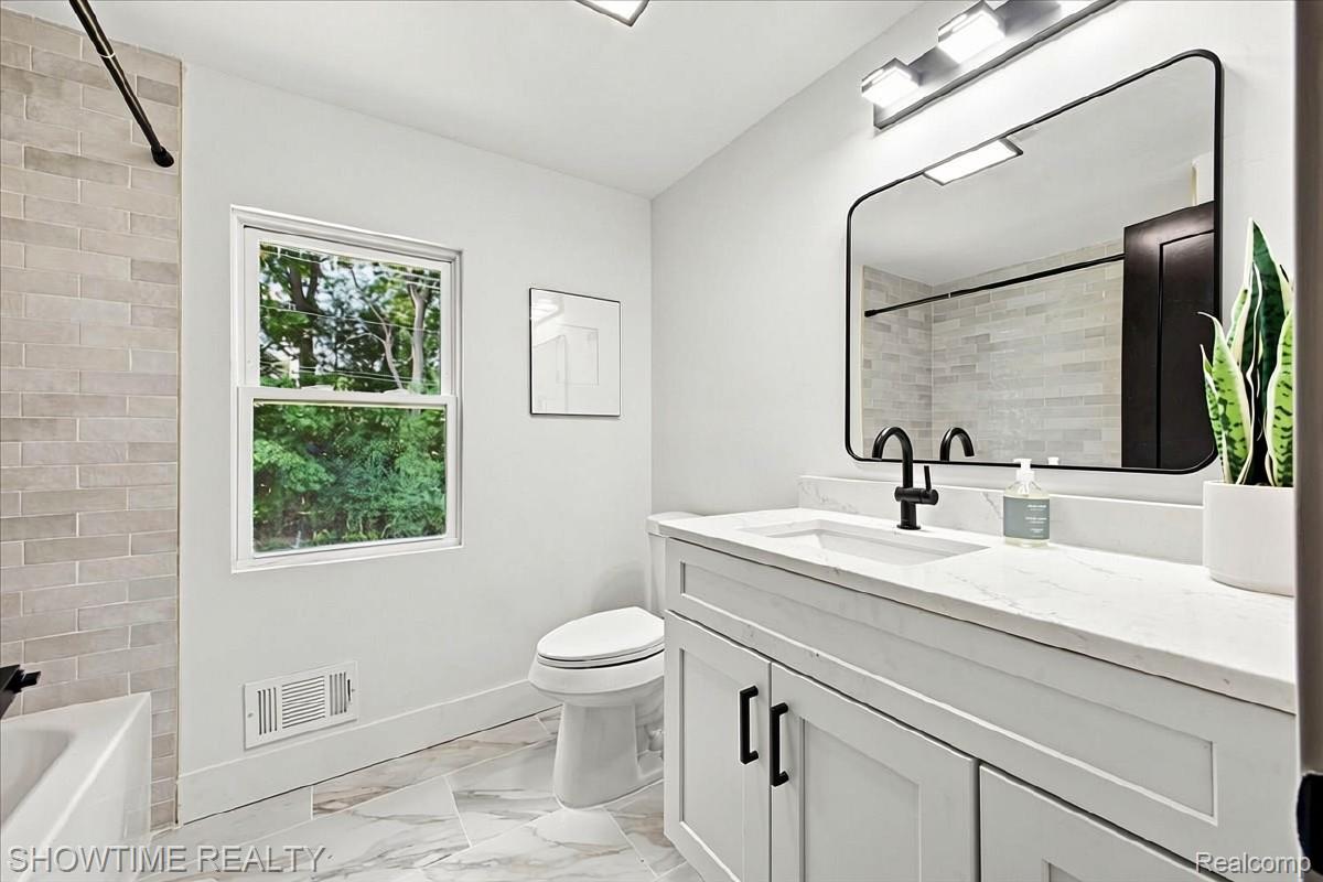4348 Covered Bridge Road Bloomfield Hills, MI 48302 - Photo 28 of 35 4478d5dd-cfc3-4e80-bb3b-a9d5ea5aced5.jpg