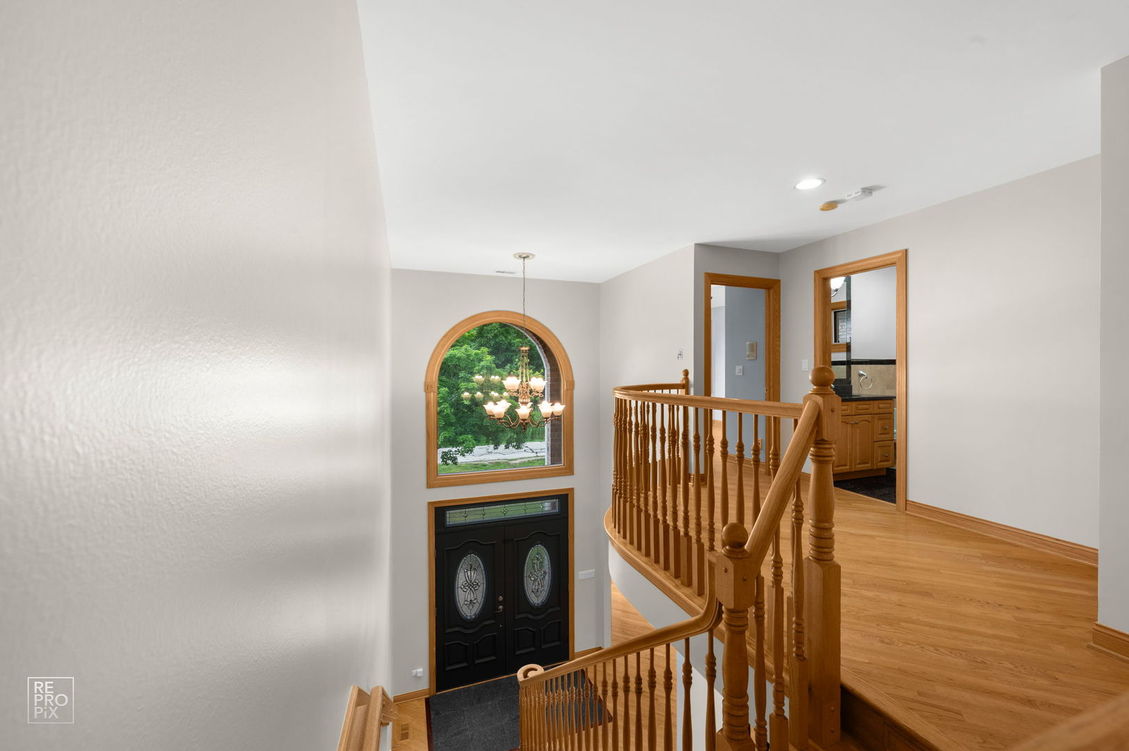 1017 Red Oak Street Addison, IL 60101 - Photo 4 of 36