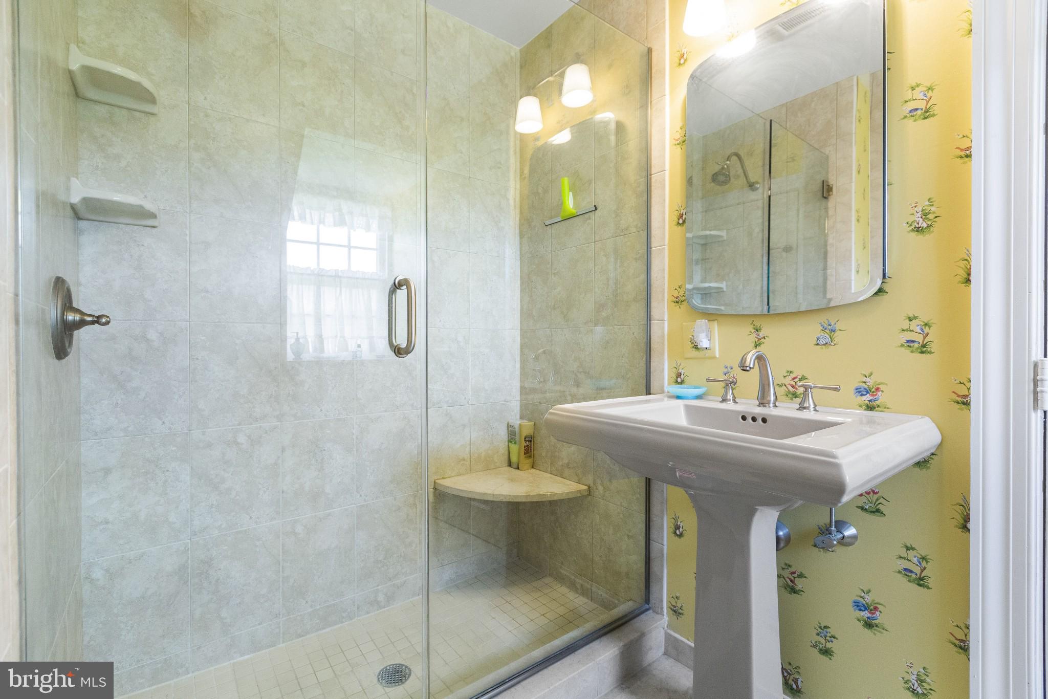 2161 Paper Mill Road Huntingdon Valley, PA 19006 - Photo 33 of 56 Hall Bath