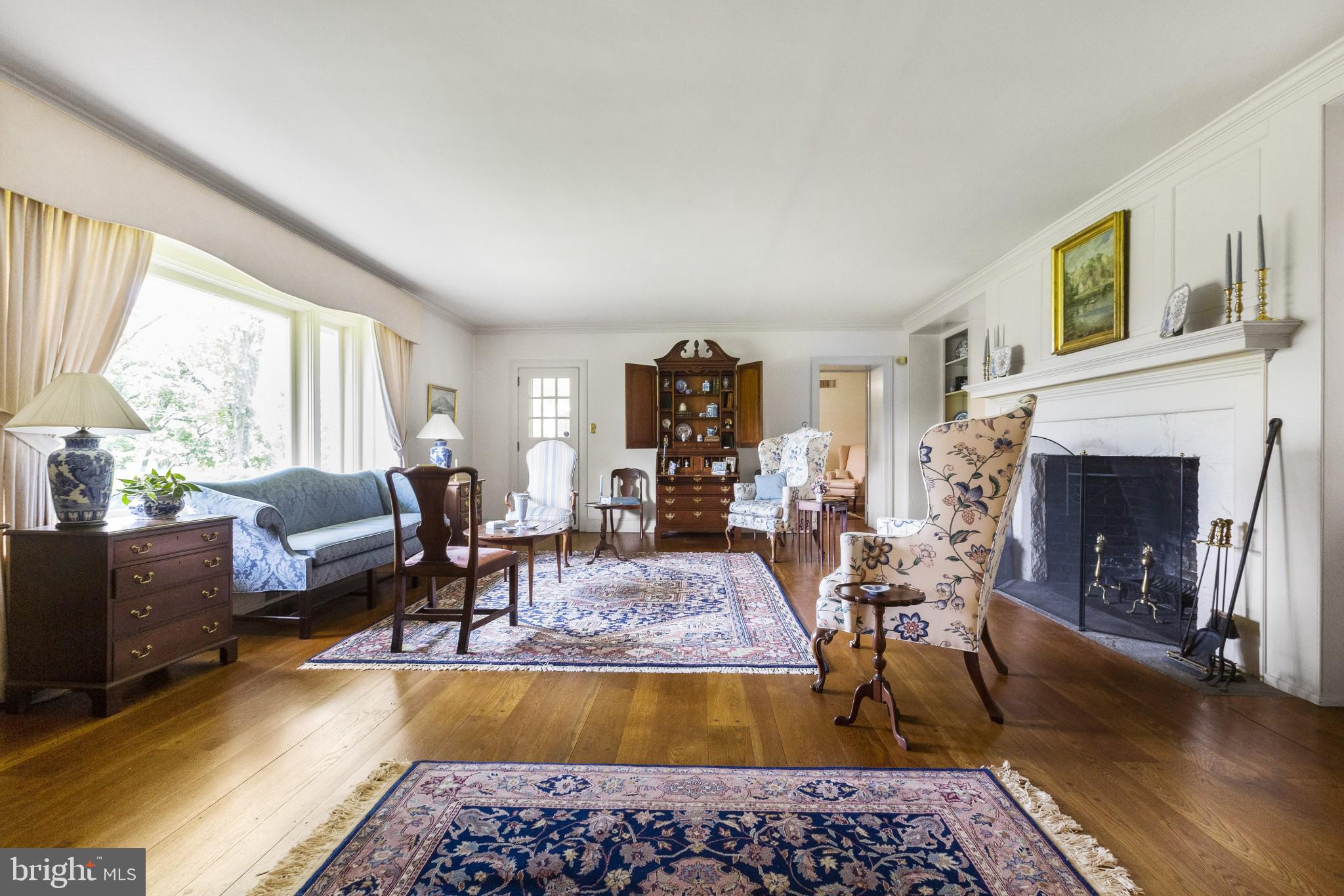 2161 Paper Mill Road Huntingdon Valley, PA 19006 - Photo 8 of 56 Living Room