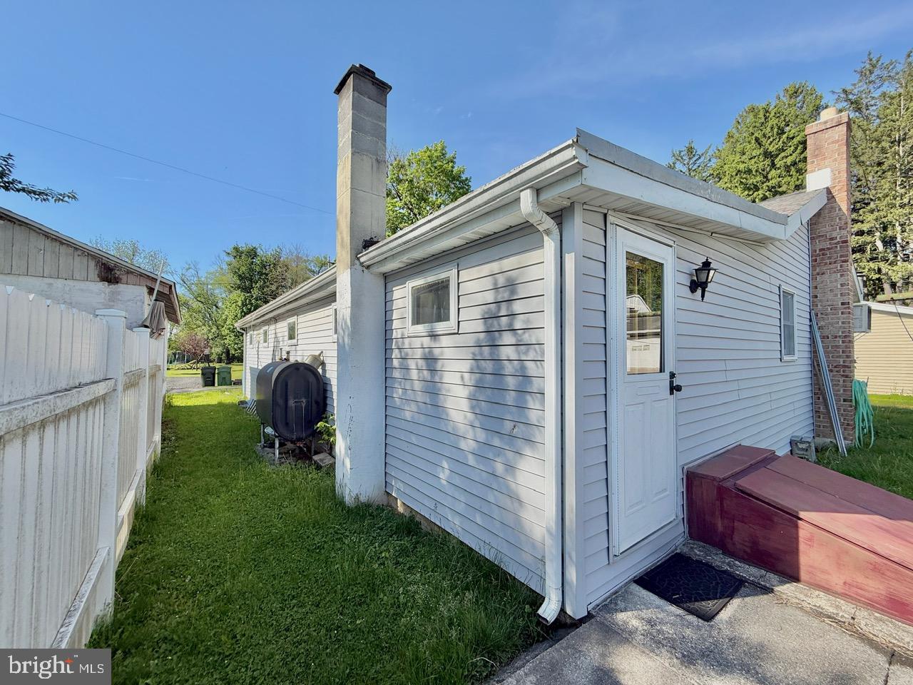 393 Park Road Fleetwood, PA 19522 - Photo 5 of 18