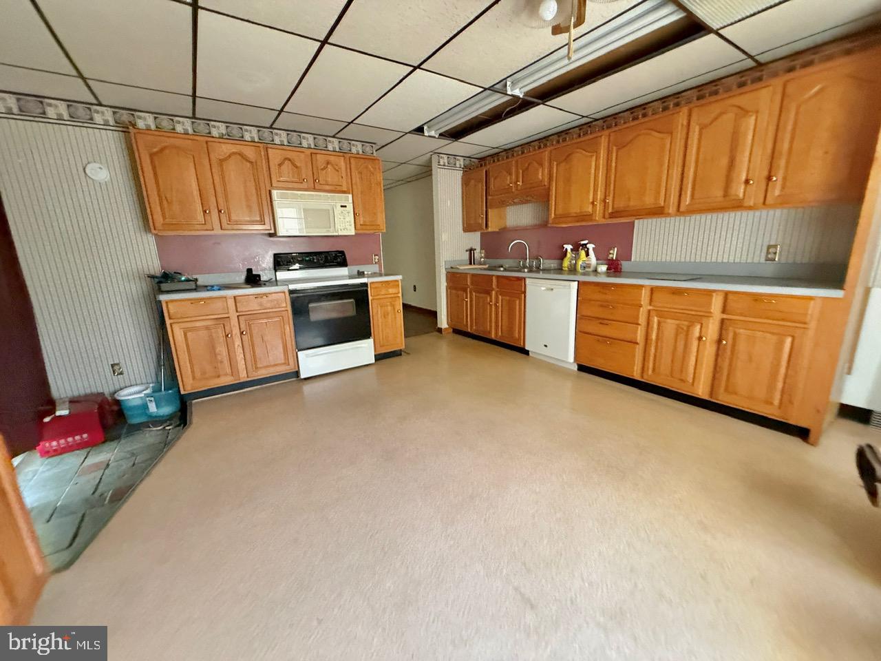 393 Park Road Fleetwood, PA 19522 - Photo 9 of 18