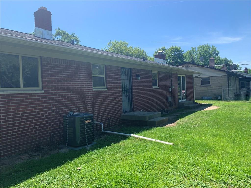 4726 North Kenmore Road Indianapolis, IN 46226 - Photo 3 of 17