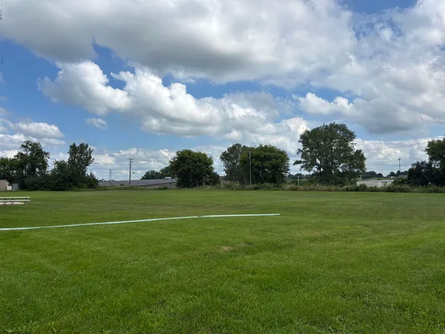 $250,000 | 302 Industrial Drive, Columbus, WI 53925