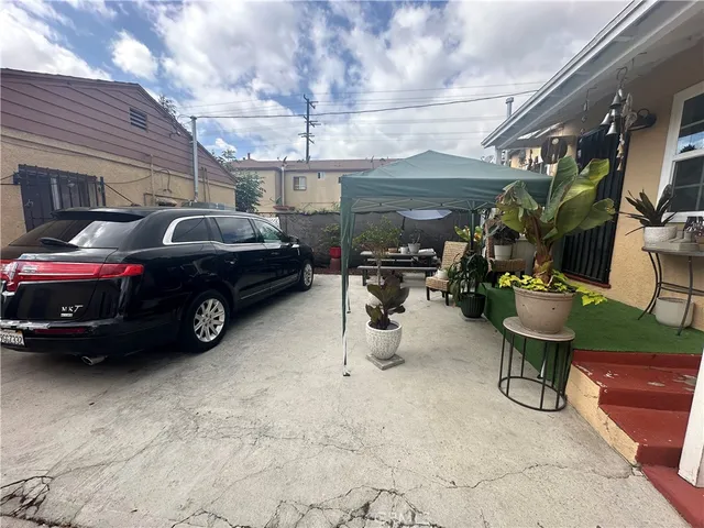a car parked in front of a building
