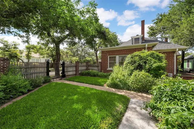 $1,975 | 2228 Parrott Avenue, Waco, TX 76707