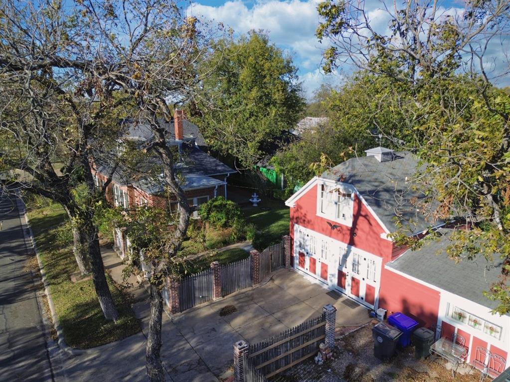2228 Parrott Avenue Waco, TX 76707 - Photo 22 of 23 an outdoor view of building