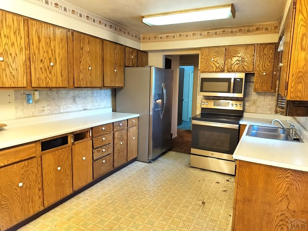 61 Calhoun Road Pueblo, CO 81001 - Photo 6 of 32