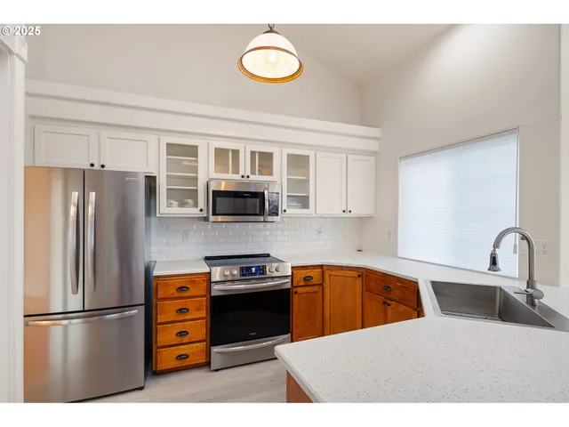 $600,000 | 3180 Duck Horn Drive, Eugene, OR 97404