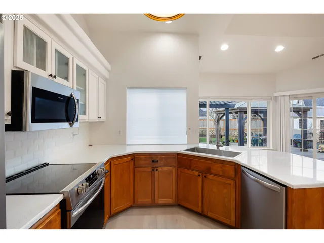 $600,000 | 3180 Duck Horn Drive, Eugene, OR 97404