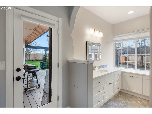 $600,000 | 3180 Duck Horn Drive, Eugene, OR 97404