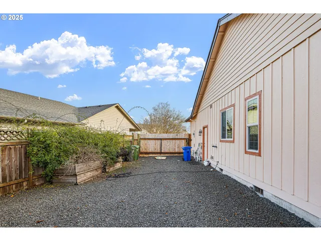 $600,000 | 3180 Duck Horn Drive, Eugene, OR 97404