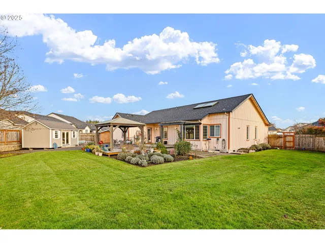 $600,000 | 3180 Duck Horn Drive, Eugene, OR 97404