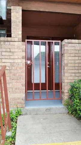 $1,135 | 2300 Balsam Drive, Unit G102, Arlington, TX 76006