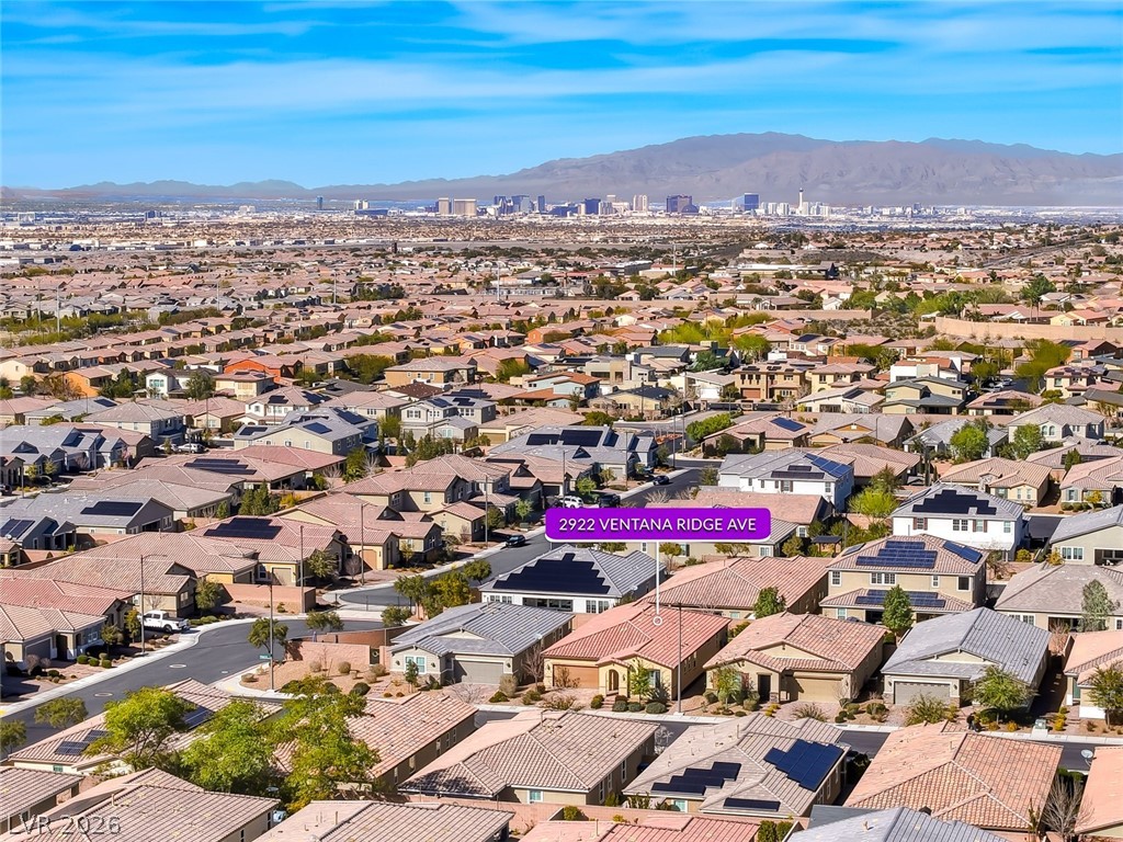 2922 Ventana Ridge Avenue Henderson, NV 89044 - Photo 2 of 57 This highly popular and fast growing community of Inspirada has easy access to the I-15 freeway and a short 30 minute drive to the Las Vegas Strip.
