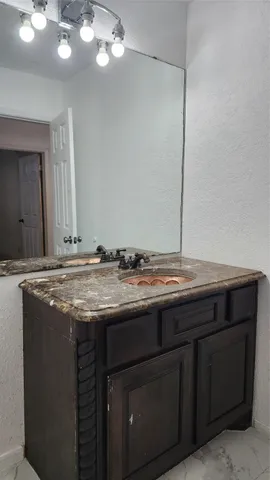 $267,500 | 530 South 12th Street, Silsbee, TX 77656