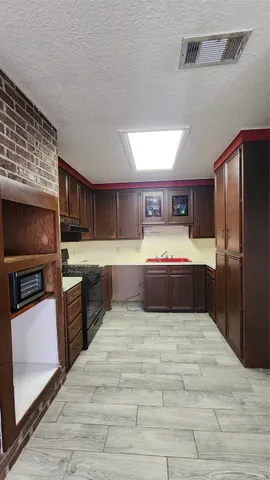 $267,500 | 530 South 12th Street, Silsbee, TX 77656