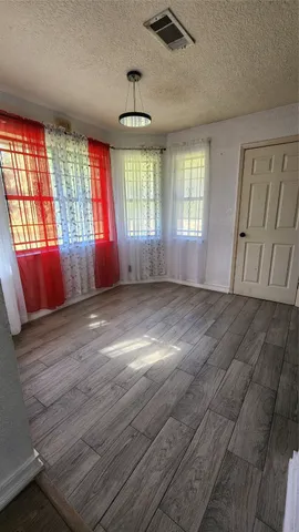 $267,500 | 530 South 12th Street, Silsbee, TX 77656