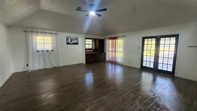 $267,500 | 530 South 12th Street, Silsbee, TX 77656