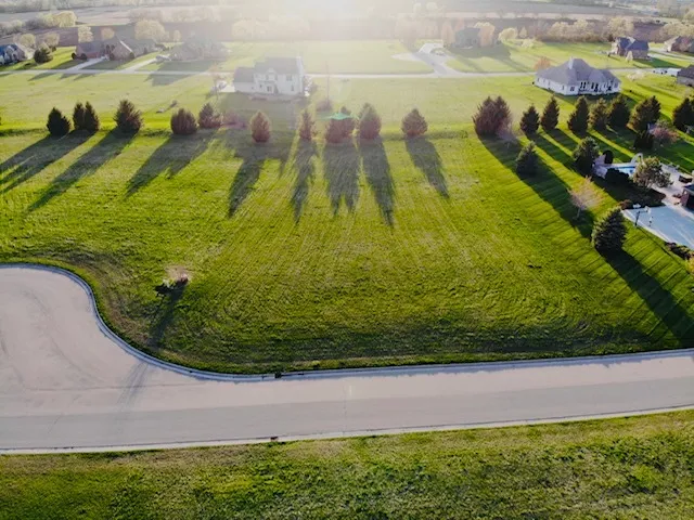 a view of an outdoor space