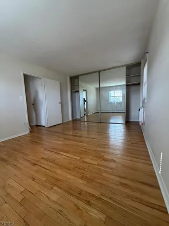 $2,050 | 16 Knox Terrace, Wayne, NJ 07470