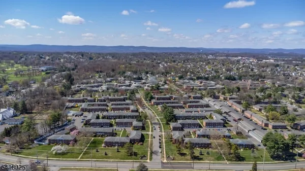 $2,050 | 16 Knox Terrace, Wayne, NJ 07470