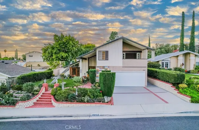 $899,000 | 23132 Posada Drive, Valencia, CA 91354