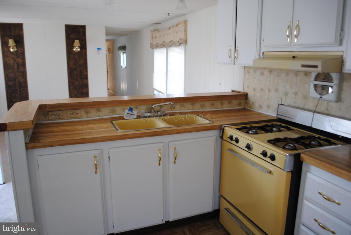 13337 Colonial Road Ocean City, MD 21842 - Photo 14 of 15 Gallery Image 14