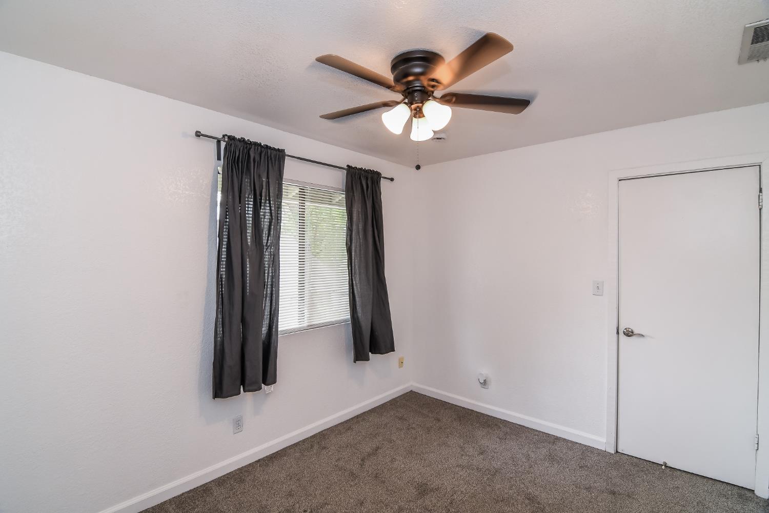1139 Rivara Circle Sacramento, CA 95864 - Photo 29 of 72 a view of entryway and front door