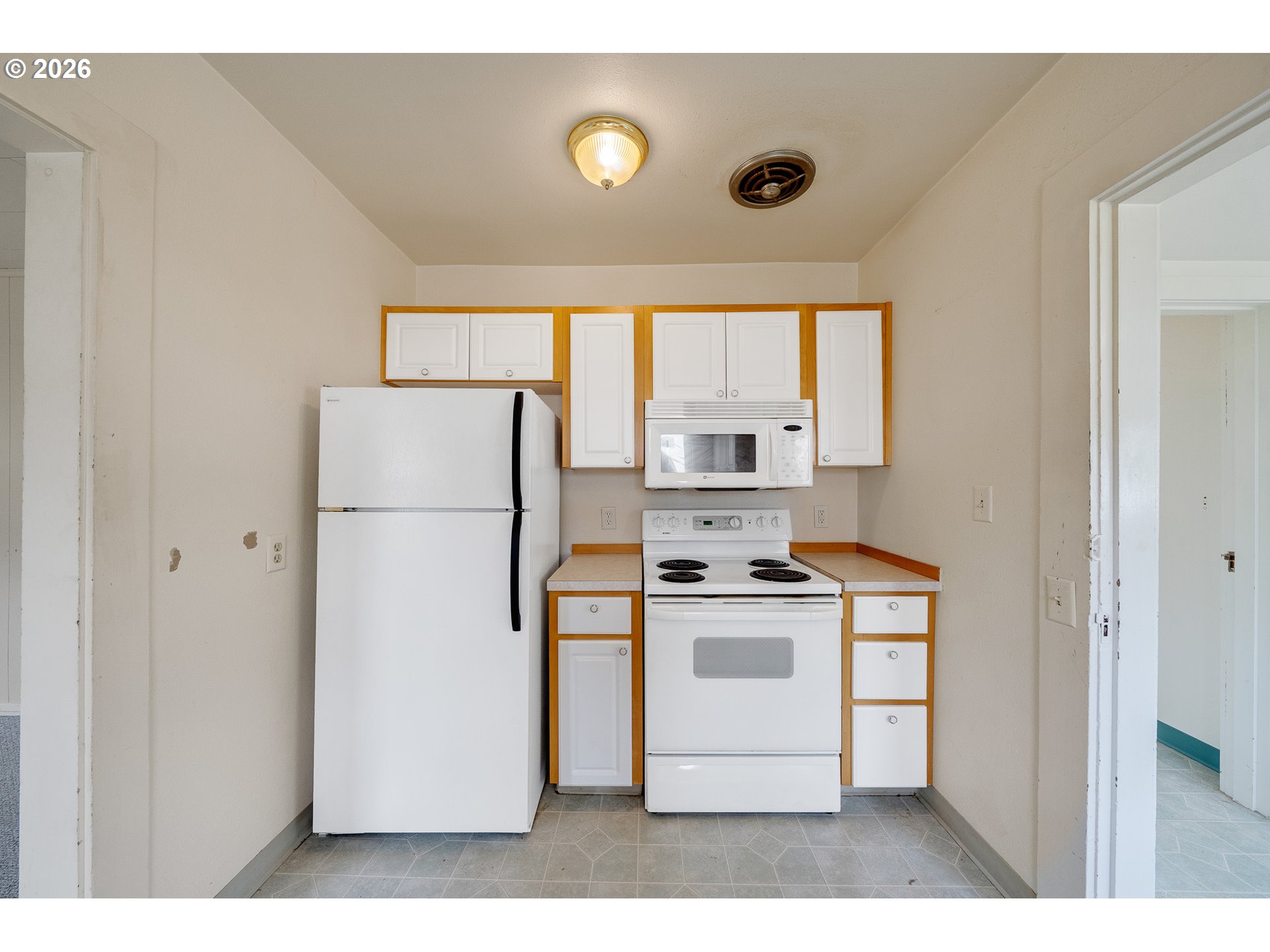 207 2nd Street Garibaldi, OR 97118 - Photo 5 of 23