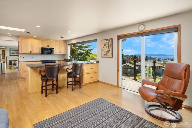 $1,899,999 | 1128 Sea Vista Place, Edmonds, WA 98020